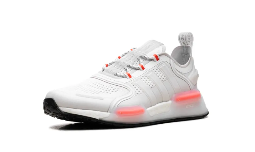 Adidas NMD Adidas NMD V3 'Cloud White Crims'